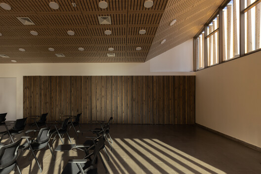 Biblioteca Municipal de Pudahuel / Matías Córdoba y Claudio Iglesias - Imagen 19 de 51