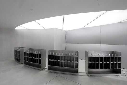 025S Harajuku Store / ATELIER KHJ - Interior Photography, Kitchen, Glass, Steel