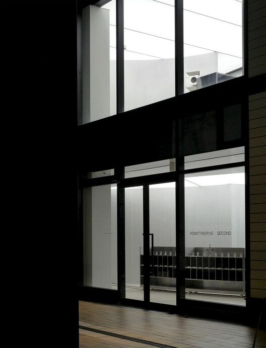 025S Harajuku Store / ATELIER KHJ - Interior Photography, Glass