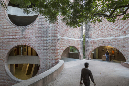 De la colonización a Le Corbusier: ¿fue el movimiento moderno en la India una imposición o una invitación? - Imagen 6 de 9