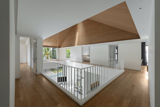 Lapatoo House / Fabian Tan Architect - Image 3 of 27