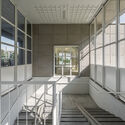 Langblokken Social Housing  / A2D architects + Architectenbureau Vanhecke & Suls - Interior Photography, Stairs, Glass