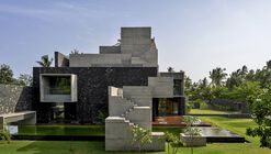 150 passos até a Casa do Mar / Matharoo Associates