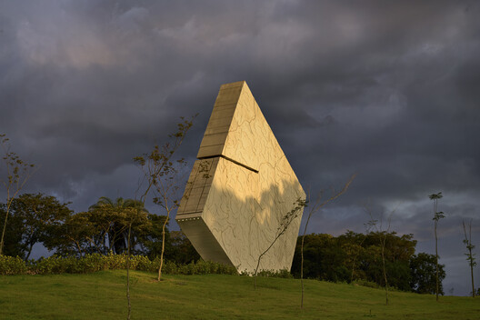 Memorial Brumadinho de Gustavo Penna transforma local da tragédia em espaço de memória - Imagem 8 de 12