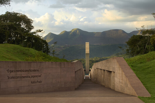 Memorial Brumadinho de Gustavo Penna transforma local da tragédia em espaço de memória - Imagem 10 de 12