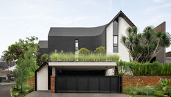 VVVhisper House / Atelier Bertiga