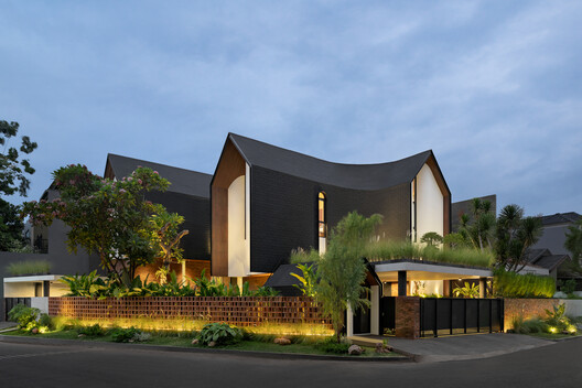 VVVhisper House / Atelier Bertiga VVVhisper House / Atelier Bertiga - Exterior Photography