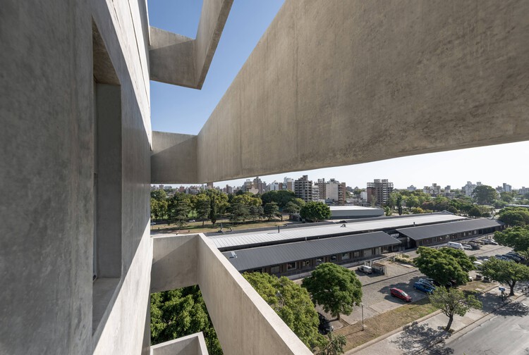 Edificio Santa Fe / Nicolás Campodonico - Más Imágenes