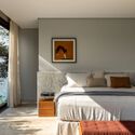 Casa Brisa / FCstudio - Fotografia de Interiores, Dormitório, Madeira, Cama