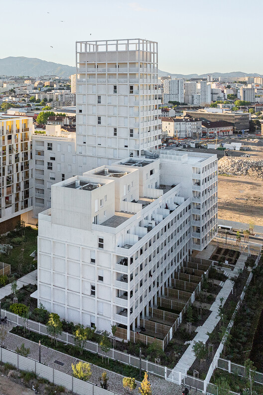 Alpha XXL Mediterranean Mixed Block / Rémy MARCIANO architecte Alpha XXL Mediterranean Mixed Block / Rémy MARCIANO architecte - Exterior Photography