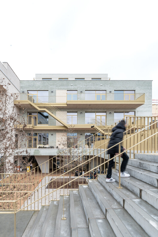 Egied Van Broeckhoven School / B2Ai Egied Van Broeckhoven School / B2Ai - Stairs, Handrail, Concrete, Balcony