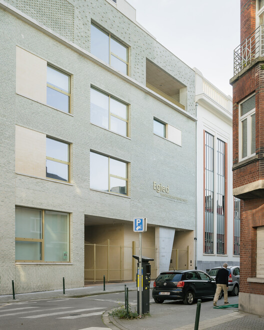 Egied Van Broeckhoven School / B2Ai Egied Van Broeckhoven School / B2Ai - Exterior Photography