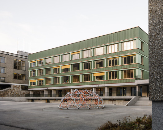 达沃斯学校改造 / CURA Architekten - 建筑图, 具体的