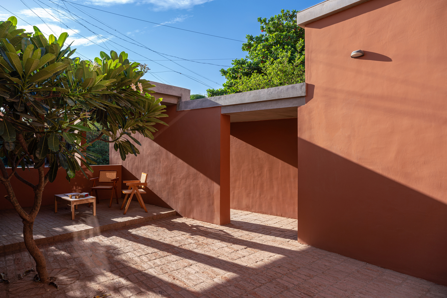 Casa das Sobreposições / pk_iNCEPTiON - Fotografia de Exterior