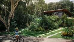 Guapuruvus House / Cornetta Arquitetura