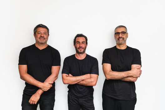 Rodrigo Marcondes, Fernando Forte, and Lourenço Gimenes - Photo by Victor Lucena