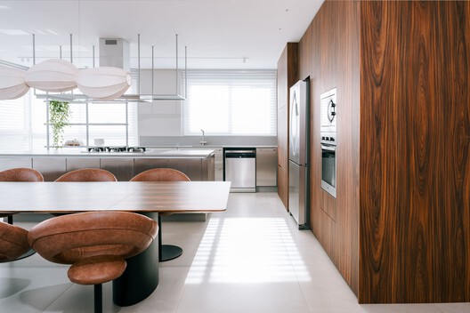 Apartamento Palermo / Matte arquitetura Apartamento Palermo / Matte arquitetura - Fotografia de Interiores, Cozinha, Madeira, Mesa, Iluminação, Cadeira, Bancada, Vidro