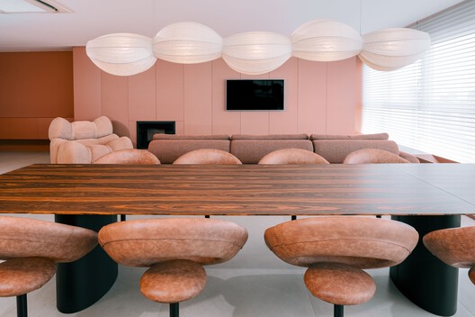Apartamento Palermo / Matte arquitetura Apartamento Palermo / Matte arquitetura - Fotografia de Interiores, Sala de Estar, Madeira, Iluminação, Mesa, Cadeira