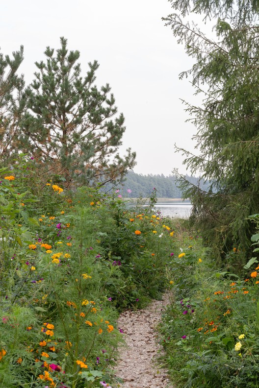 Konga Village / Masahiro Katsume + Mette Fredskild Konga Village / Masahiro Katsume + Mette Fredskild - Image 31 of 33