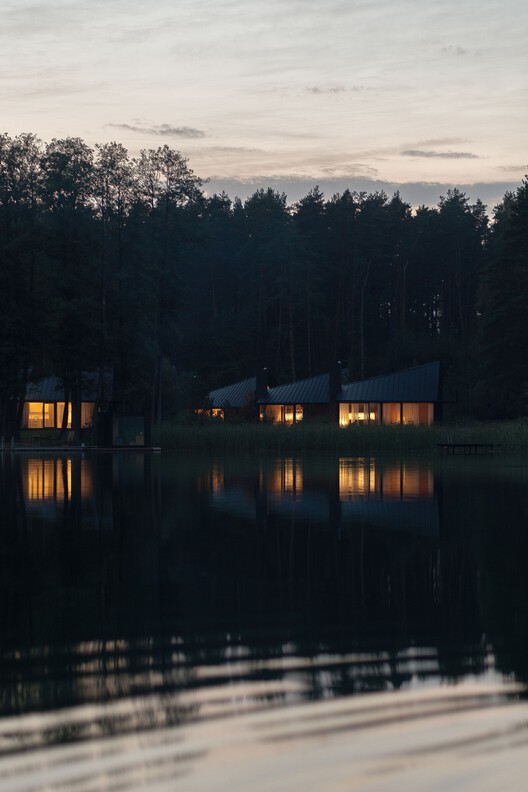 Konga Village / Masahiro Katsume + Mette Fredskild Konga Village / Masahiro Katsume + Mette Fredskild - Image 30 of 33