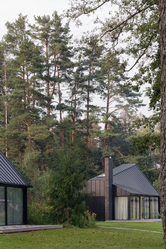 Konga Village / Masahiro Katsume + Mette Fredskild Konga Village / Masahiro Katsume + Mette Fredskild - Exterior Photography, Forest, Garden