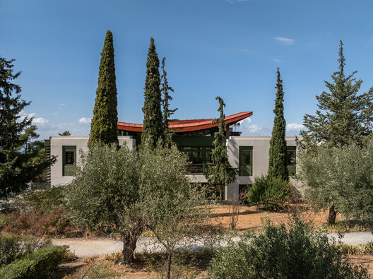 Pinewood International School-Anatolia College / A.N. Tombazis & Associates Architects + Micromega Architecture & Strategies - Exterior Photography, Garden