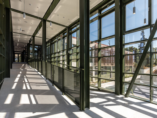 Pinewood International School-Anatolia College / A.N. Tombazis & Associates Architects + Micromega Architecture & Strategies - Image 14 of 25