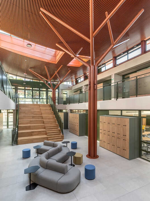 Pinewood International School-Anatolia College / A.N. Tombazis & Associates Architects + Micromega Architecture & Strategies - Interior Photography, Living Room, Glass, Beam