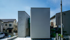 Sunroom House in Tsukaguchi / FujiwaraMuro Architects