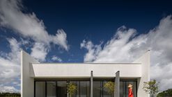 Casa Aldeia / NEBR Arquitetura