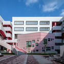 上海青浦兰生学校 / 华都设计 - 建筑图, 小学及初中, 庭院