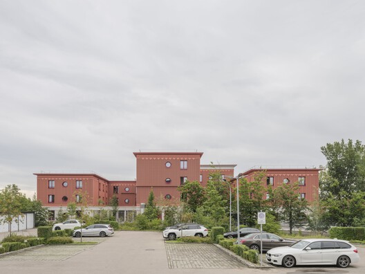 Overnight Shelter Lotte-Branz-Strasse / Hild und K Overnight Shelter Lotte-Branz-Strasse / Hild und K - Exterior Photography