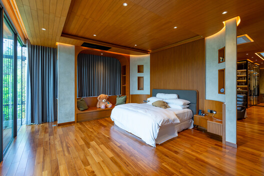 Lumintu House / Realrich Architecture Workshop Lumintu House / Realrich Architecture Workshop - Interior Photography, Bedroom, Lighting, Bed