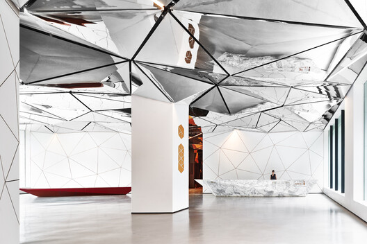 Parinee I Lobby / Studio Symbiosis - Image 3 of 17