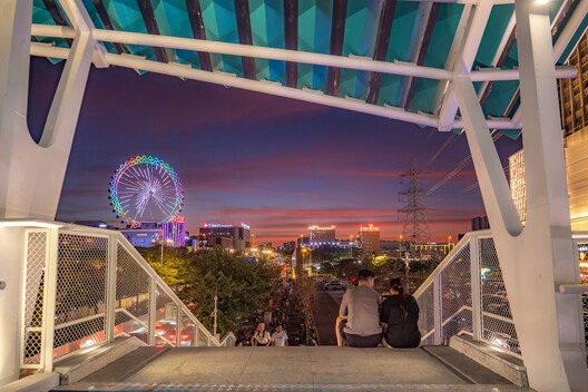 Puente peatonal de Av. Jianshe / Atelier cnS - Fotografía interior