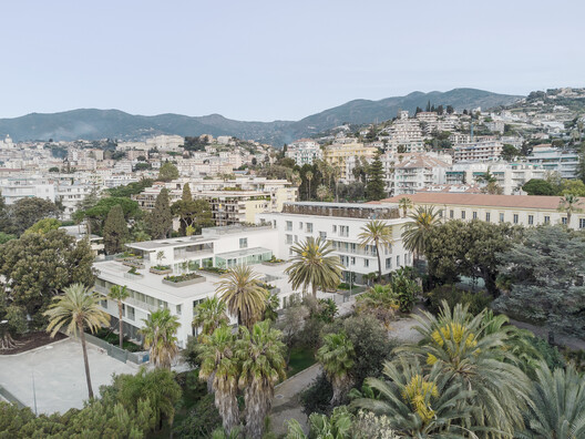 Conversion of Ex-Tribunale in sheltered accommodation / Calvi Ceschia Viganò architetti associati - Image 2 of 31