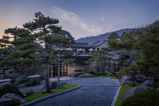 Beijing Xitan Hotel Landscape Design / Nikken Sekkei - Image 20 of 38