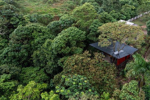 Residential Architecture in Ecuador: 8 Contemporary House Projects That Respect Their Natural Surroundings - Image 6 of 28