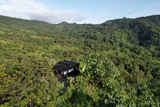 Residential Architecture in Ecuador: 8 Contemporary House Projects That Respect Their Natural Surroundings - Image 22 of 28