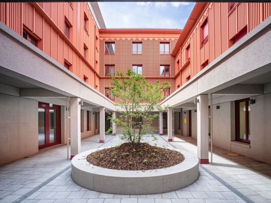 Overnight Shelter Lotte-Branz-Strasse / Hild und K Overnight Shelter Lotte-Branz-Strasse / Hild und K - Image 21 of 28