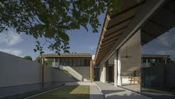 Baan Tectonix House / I Like Design Studio