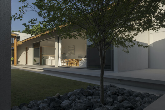 Baan Tectonix House / I Like Design Studio - Exterior Photography, Concrete, Courtyard