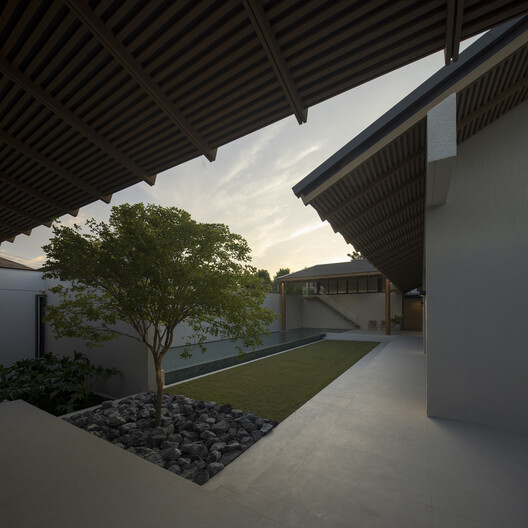 Baan Tectonix House / I Like Design Studio - Interior Photography, Courtyard