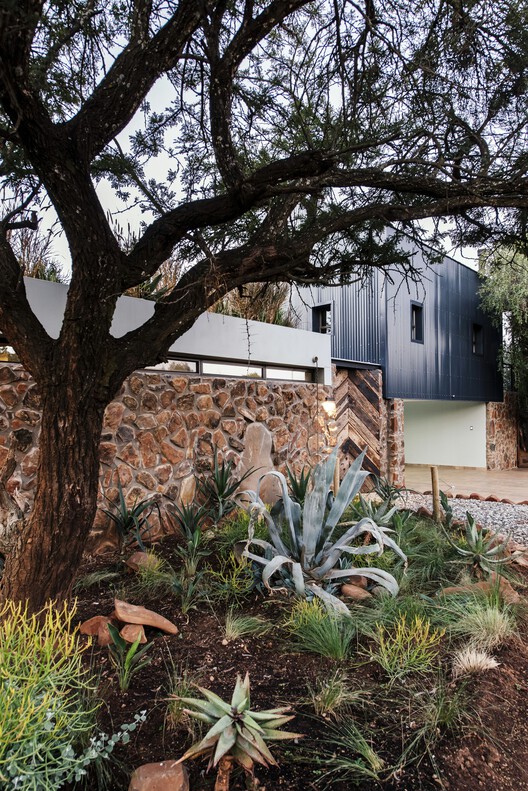 Rustenburg Farm / Nadine Engelbrecht Architect Rustenburg Farm / Nadine Engelbrecht Architect - Image 32 of 37