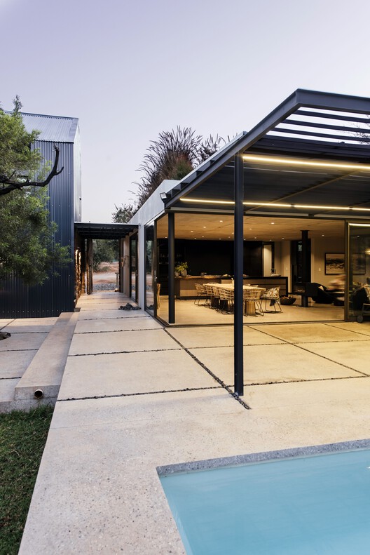 Rustenburg Farm / Nadine Engelbrecht Architect Rustenburg Farm / Nadine Engelbrecht Architect - Image 28 of 37