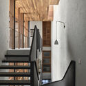 Oku House / Freight Architects - Interior Photography, Houses, Stairs, Handrail, Lighting