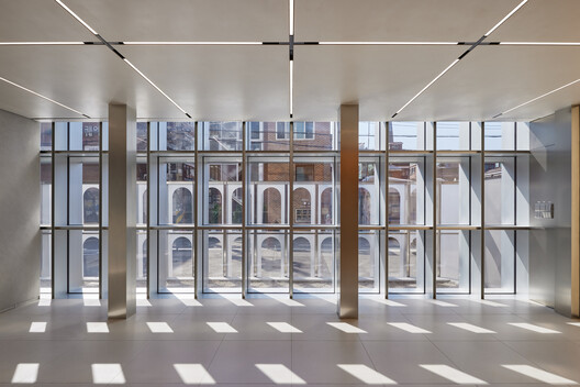 Yongsan Francoreen HQ / JYA-RCHITECTS - Image 2 of 20