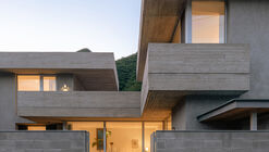 Riverside House / xiān Architects