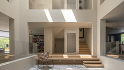 House of Porous / MAT Office