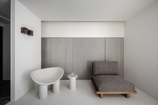 In Between Micro Flow Space Residence / Degree Design - Interior Photography, Wood, Concrete